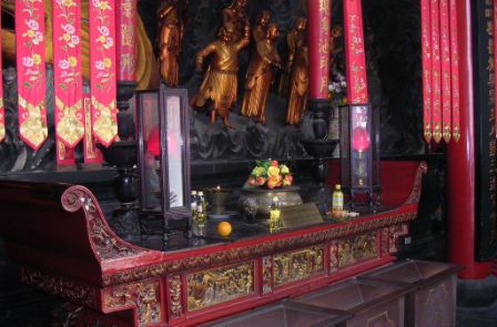 Altare nel tempio